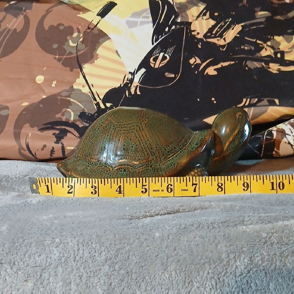 Green Ceramic Turtle Figurine - Picture 5 of 6